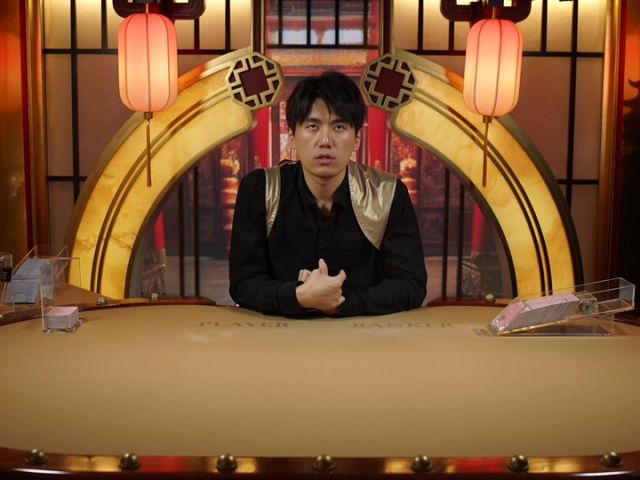 Emperor Golden Wealth Baccarat